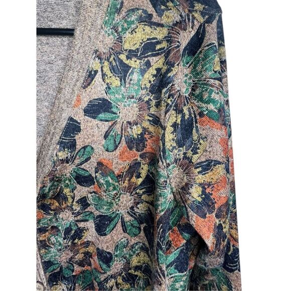 Grecerelle Floral Pattern Half Button Up Cardigan Sweater With Pockets - Picture 2 of 5